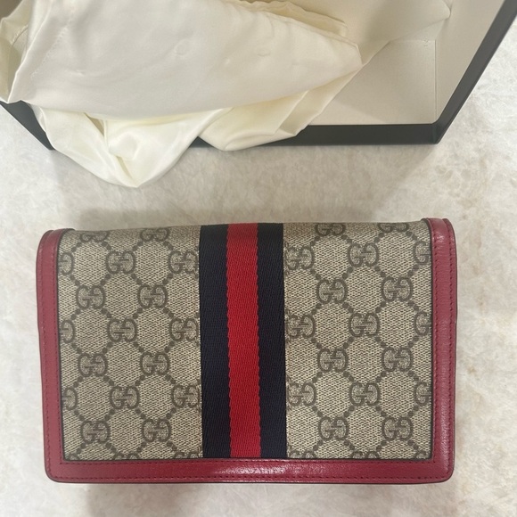 Gucci Queen Margaret GG Supreme Wallet On A Chain - Picture 7 of 13